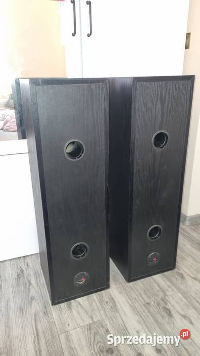 Potężne kolumny Axton AX70 Switzerland 2x150W Warta