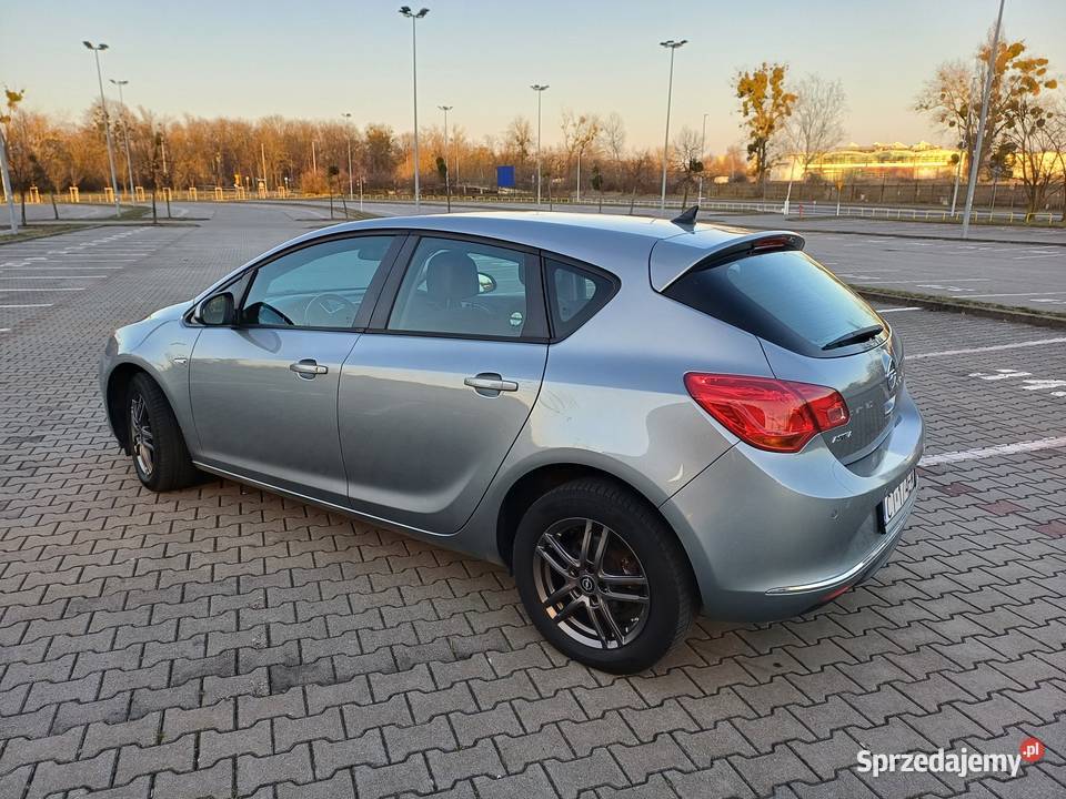 Opel Astra J LIFT 14 T Navigacja Klimatronik