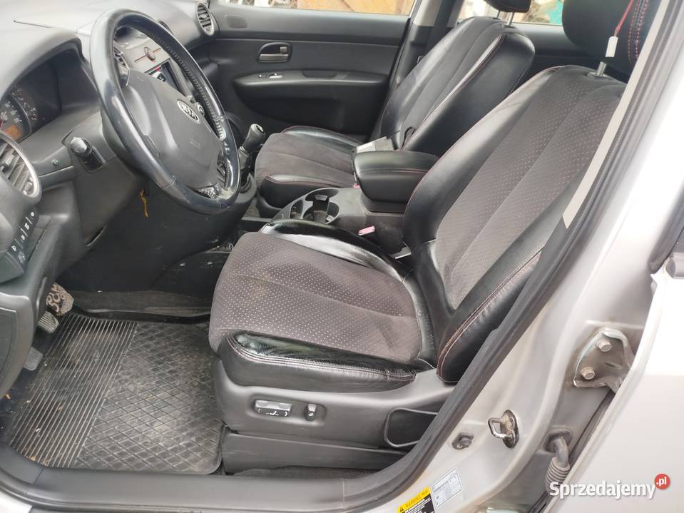 Kia Carens 20 LPG klima półskóry czarne 2007 Opole