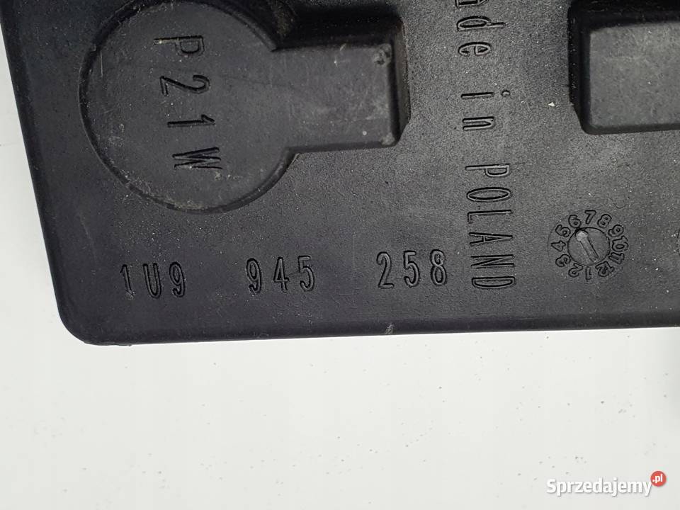 WKŁAD LAMPY Skoda Octavia I PRAWY TYŁ PASAŻERA osobowe Chełm