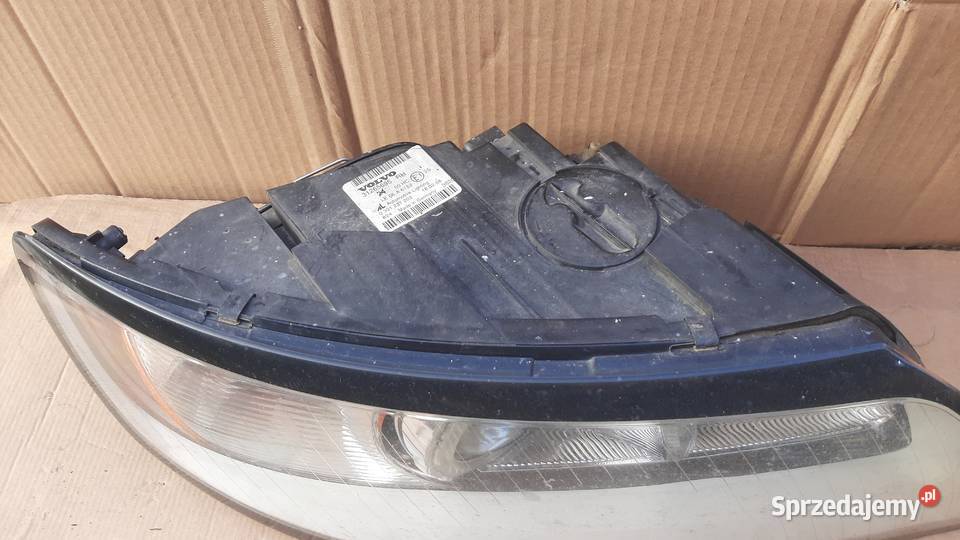 Lampa prawa 31265695 lewa 31265694 Volvo V50