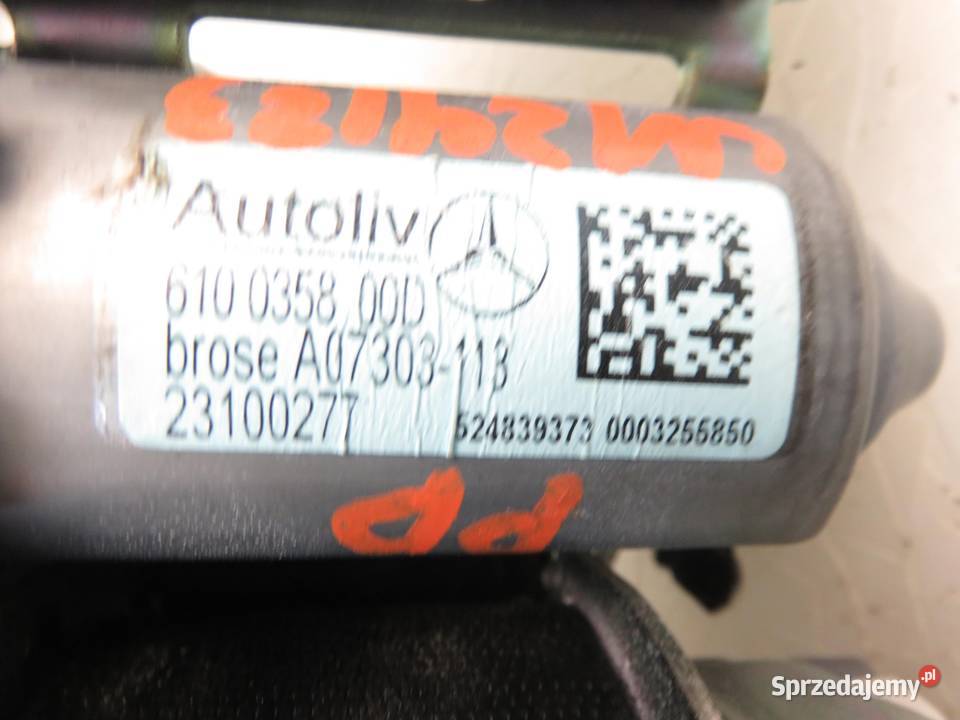 PAS PRAWY PRZEDNI MERCEDES C207 615416700