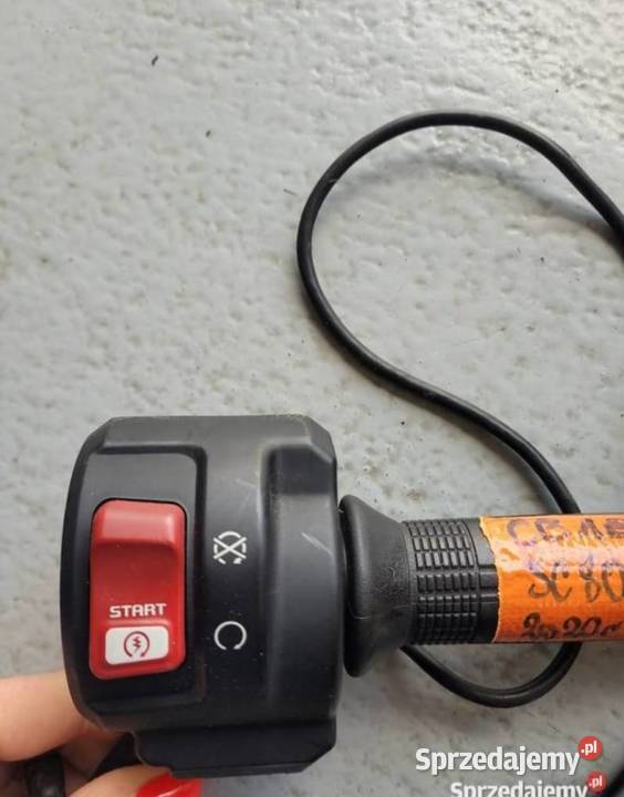 Honda CB 1000 R SC 80 2020 PRZEŁĄCZNIK PRAWY