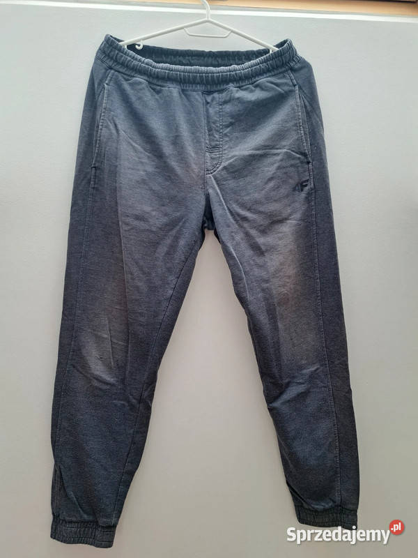 Sportowe spodnie 4F S wygodne lekkie idealne na Odzież sportowa Trąbki Wielkie