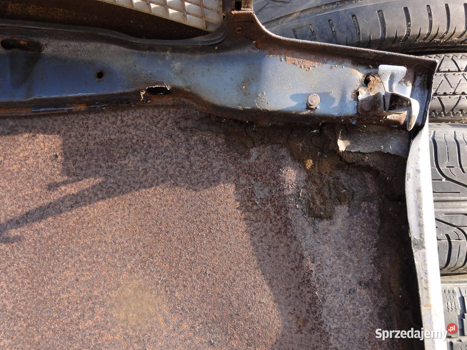 Mercedes w114 w115 II seria maska pokrywa