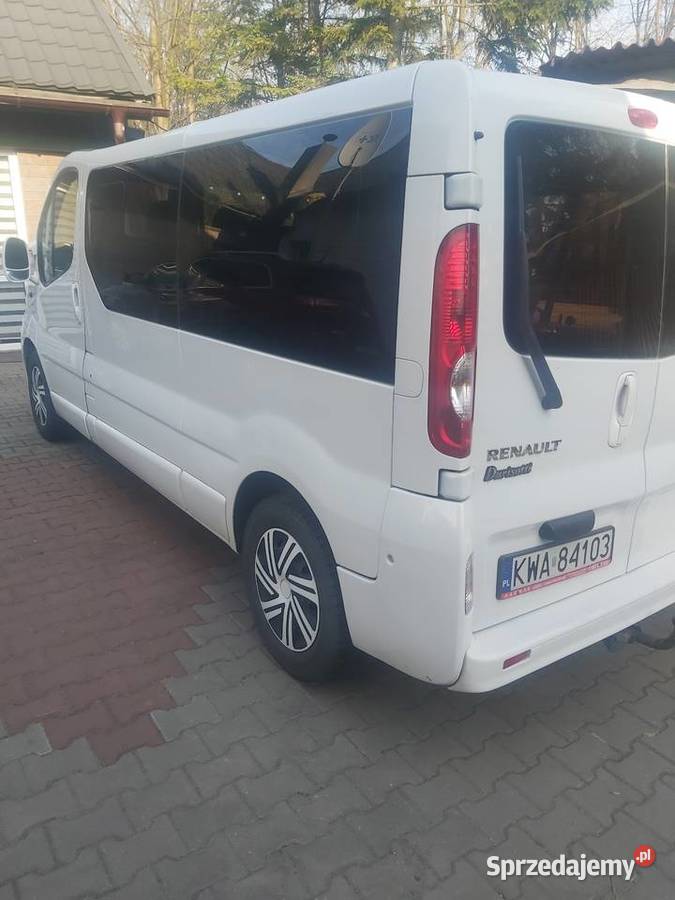 Renault Trafic 9 osób long