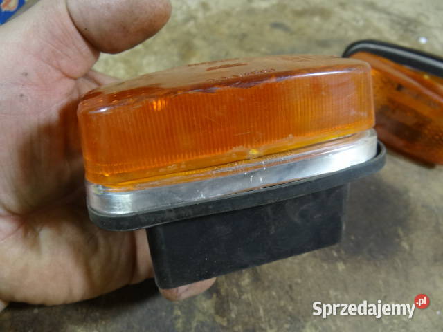 kierunkowskazy Trabant 2 przód org DDR Żary