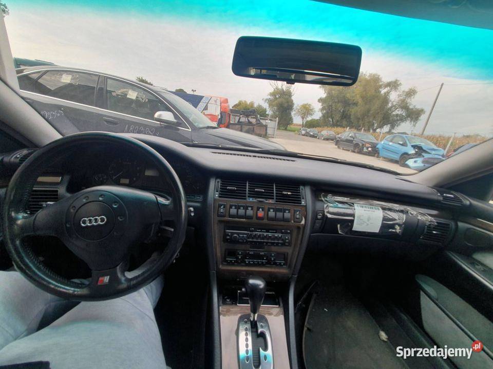 DESKA KOKPIT AUDI A8 D2 Lipno