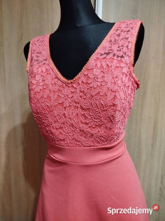 Dziewczęca sukienka rozmiar 4042 Biecz sprzedam