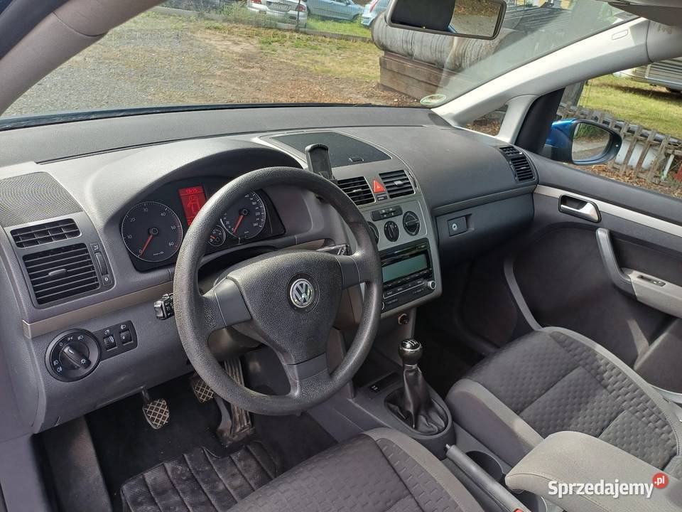 VW Touran LIFT 19 TDI 105 2009r klima Webasto lakier metallic Lubin