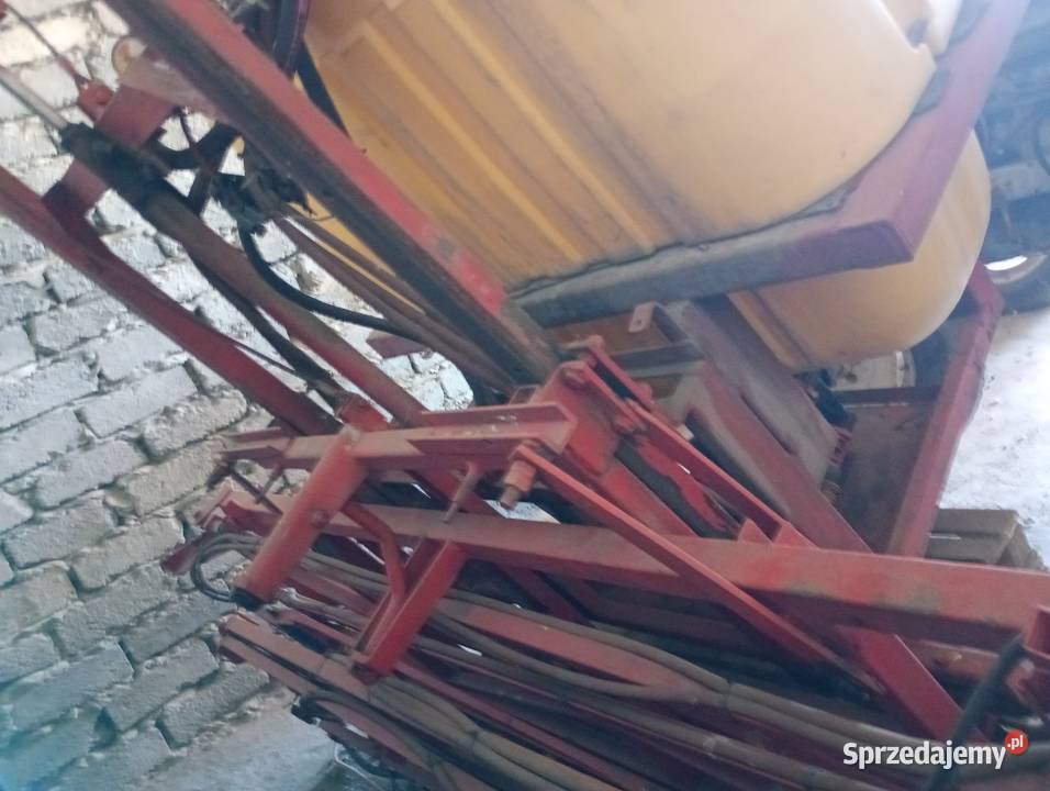 Opryskiwacz 800 litrów nieuszkodzony Brzeg sprzedam