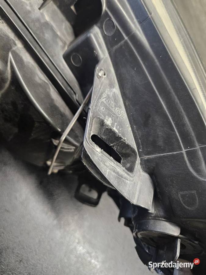 Volvo xc60 lampa reflektor przód przedni prawy sprzedam