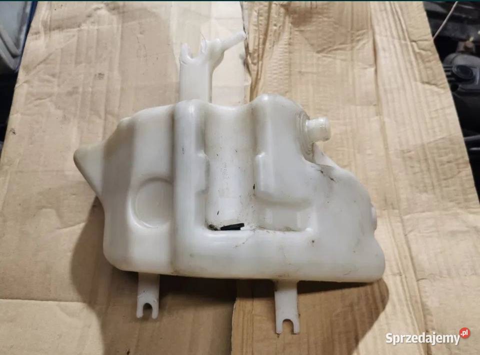 Zbiorniczek spryskiwacza tylnej szyby BMW E34 osobowe Żory