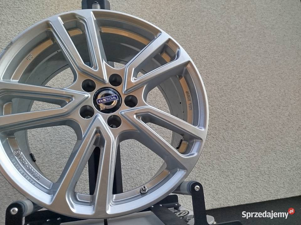 S914 Alufelgi 185x108 et42 Volvo V40 V50 V60 V70 Bąków