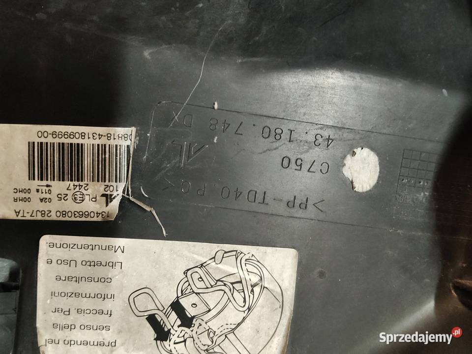 Sprzedam używane reflektory przednie do Fiata Oświęcim