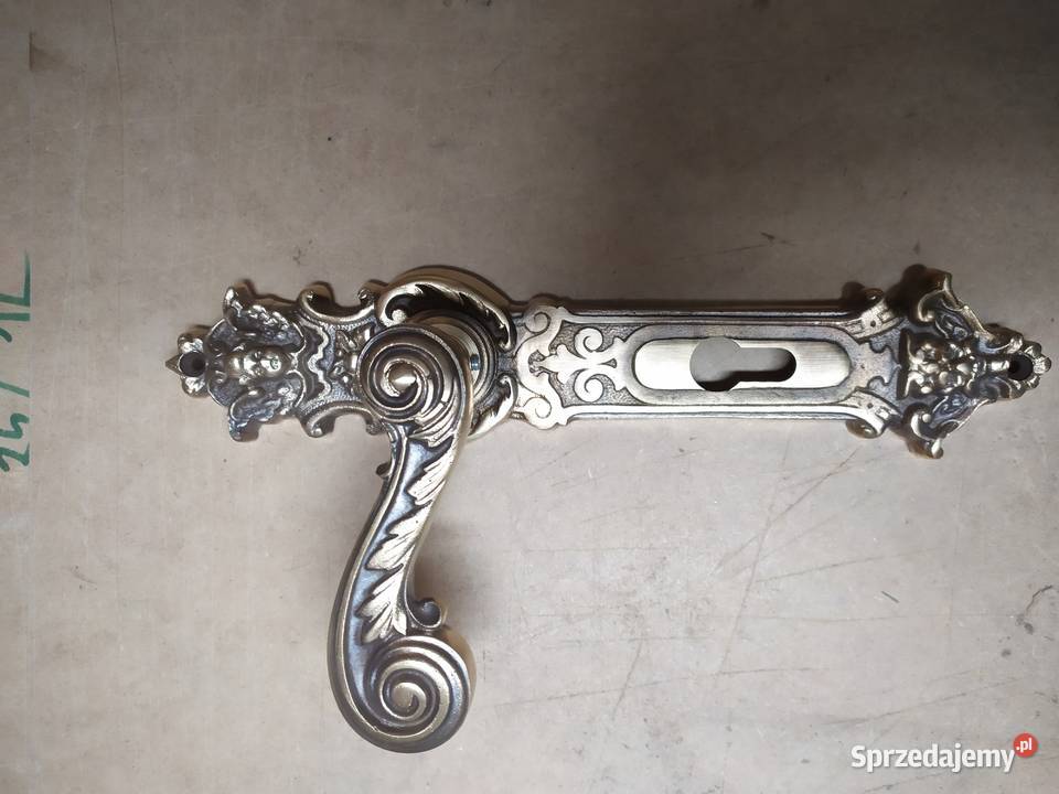 KlamkiSzyldyGłowice i Rozety ozdobnezabytkowe Paterek