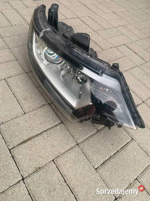 Lampa Prawa Mitsubishi Outlander Pleszew sprzedam