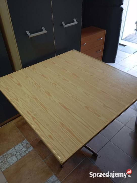 Stół stolik do kuchni na stancję
