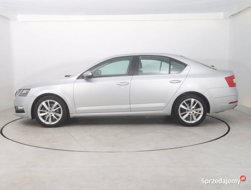 Skoda Octavia 20 TSI elektryczne lusterka