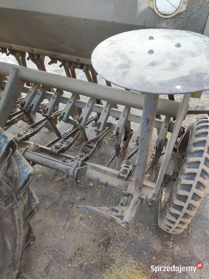 Siewnik zbożowy Poznaniak z dociskiem nieuszkodzony mazowieckie Iłża