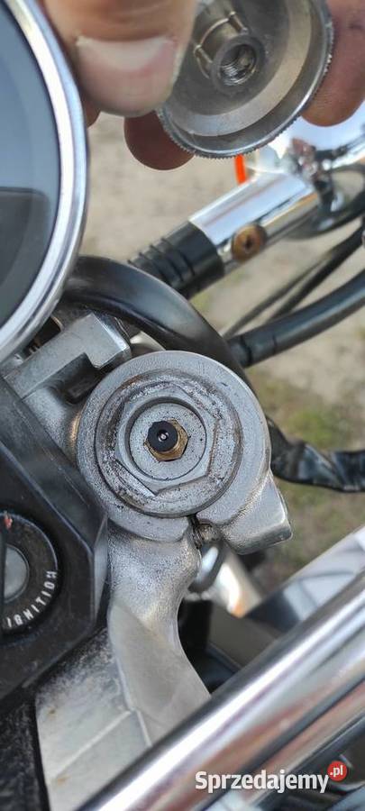 Honda VF 750 C przygotowana do sezonu V4 82 Honda Motocykle, skutery, quady Kurzętnik