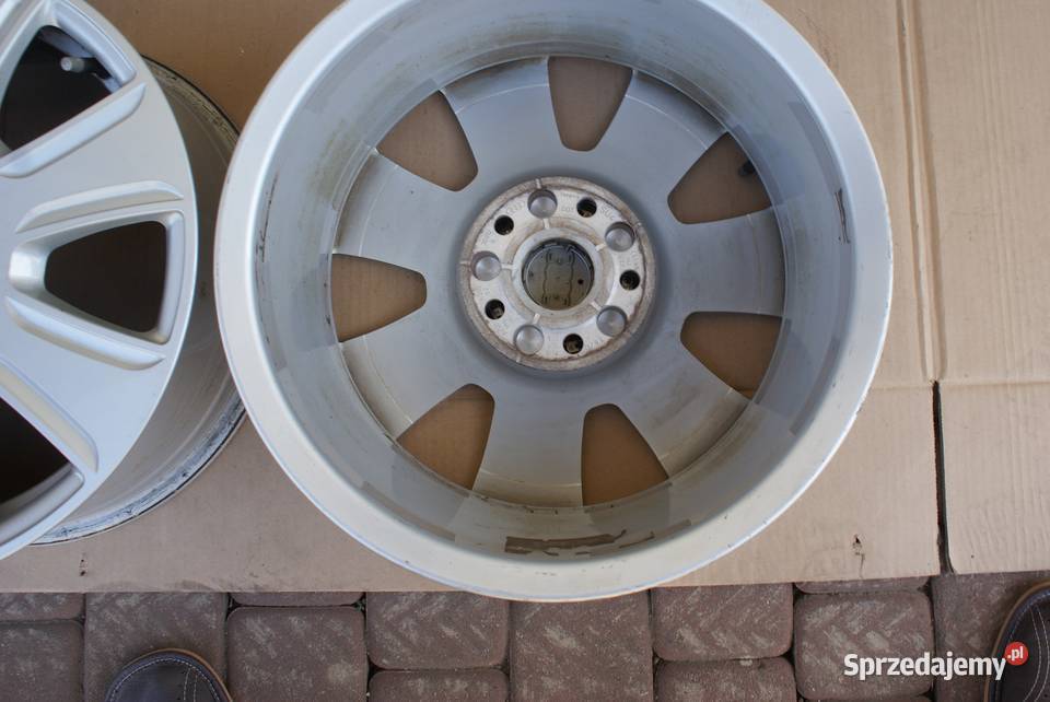 Alufelgi 8U0601025 oryginalne Audi 65Jx16 podkarpackie