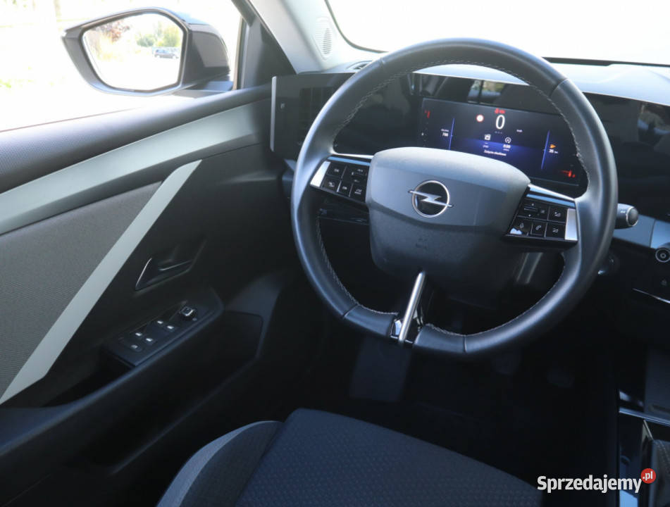 Opel Astra 12 Turbo manualna Łódź sprzedam