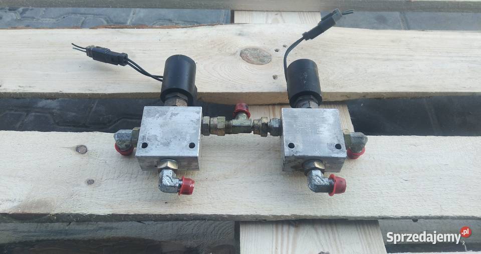 4 wyjścia Kostka Oleostar 2 TEREX Telelift 2506 sprzedam