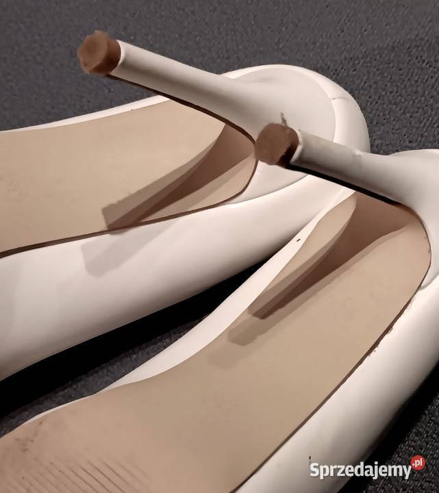 Szpilki damskie na cienkim i wysokim obcasie