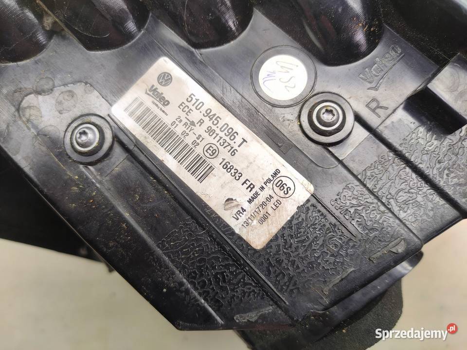 VW GOLF VII SPORTSVAN LAMPA LED TYLNA TYL PRAWA osobowe Przemęt