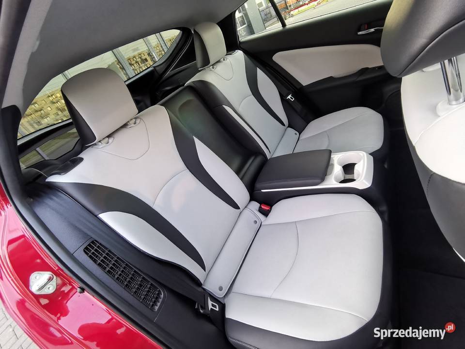 Toyota Prius PLUGIN najbogatsza wersja czujnik zmierzchu Płock sprzedam