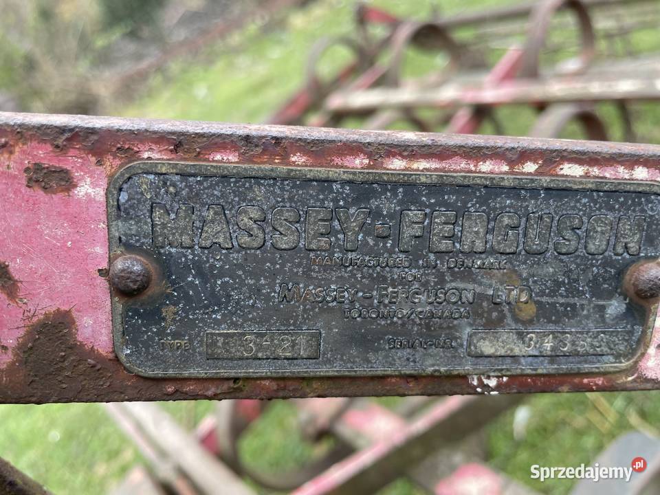 Agregat z wałkiem kultywator Massey Ferguson Leśna