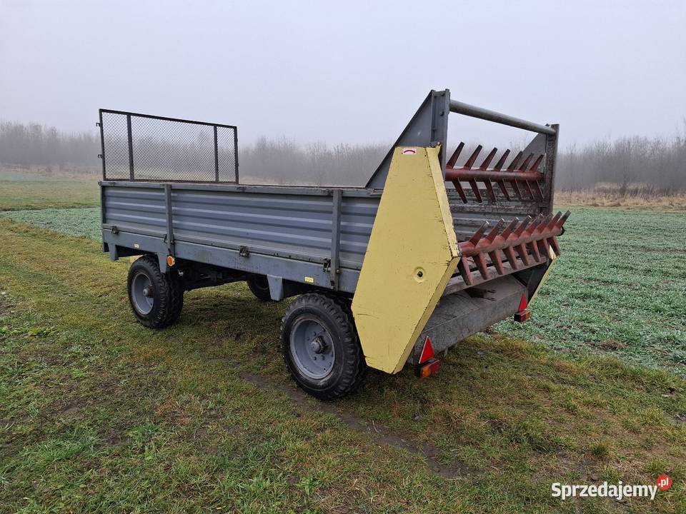 Rozrzutnik obornika CzarnaBiałostocka 4t nieuszkodzony Radom