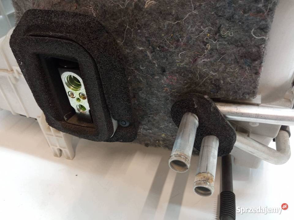 NAGRZEWNICA Peugeot 4007 I 20072012