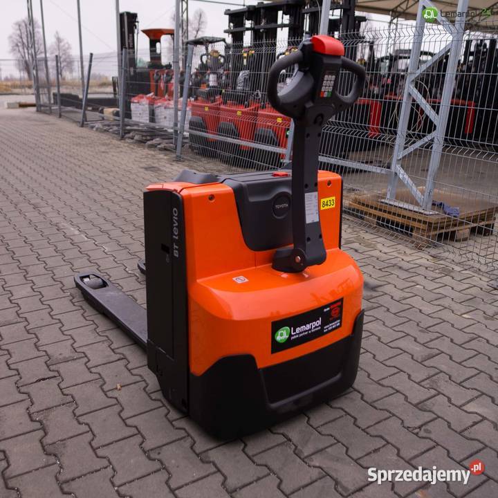 Wózek paletowy TOYOTA LWE 160 elektryczny Zator