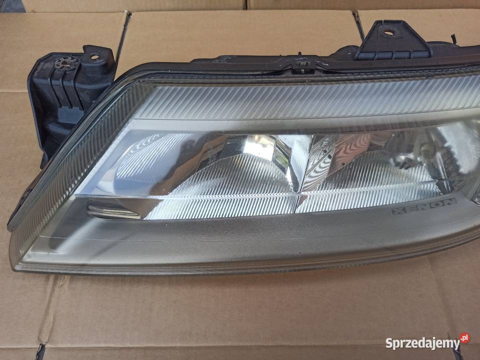 LAMPA LEWA PRZÓD RENAULT LAGUNA II 0105r XENON lewe Bolesławiec