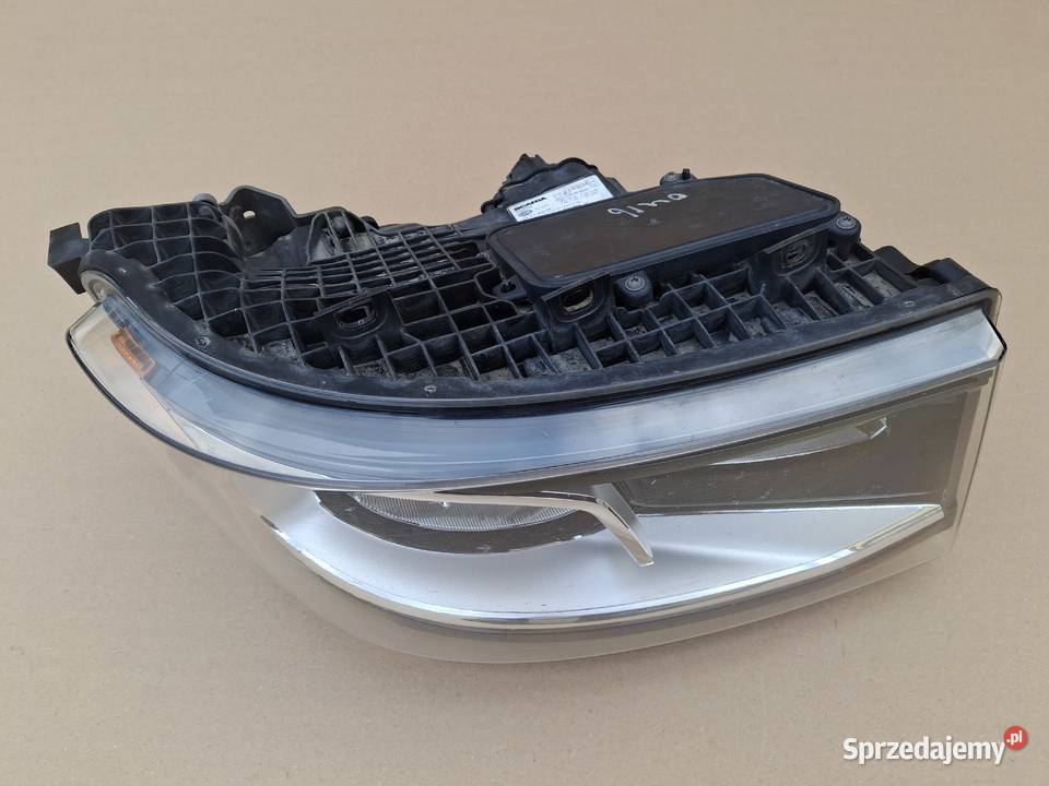 SCANIA R S NGS REFLEKTOR PRAWY FULL LED LAMPA Bieleń
