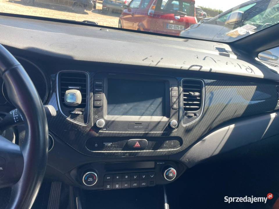 KIA Carens 17 CRDi 141 Premium 7 miejsc 1700cm3 Kielce