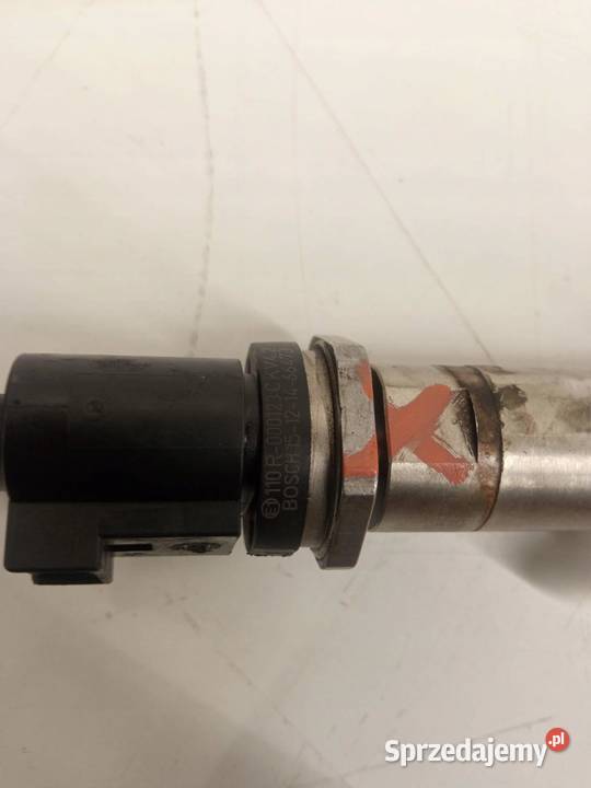 LISTWA WTRYSKOWA 04E133320D 110R000123CKV42 12