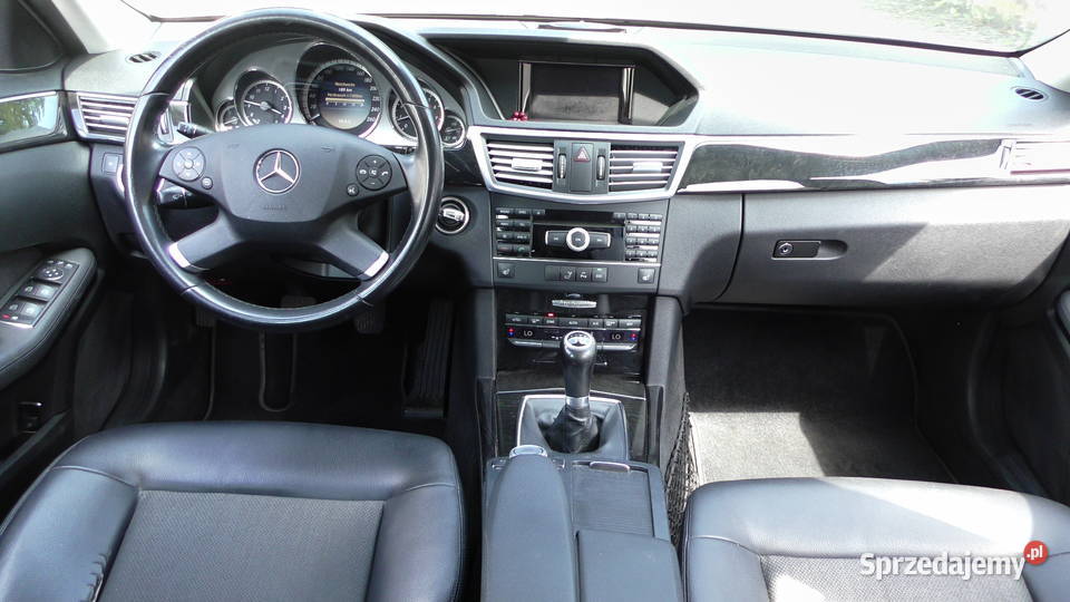 Mercedes E200 CGI Blue Efficiency 2011 z Niemiec Radomsko