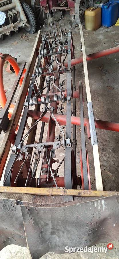 Przetrząsacz Przewracarka zgrabiarka taśmowa Trzcianka