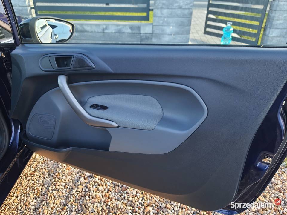 Zadbany Ford Fiesta welurowa tapicerka sprzedam