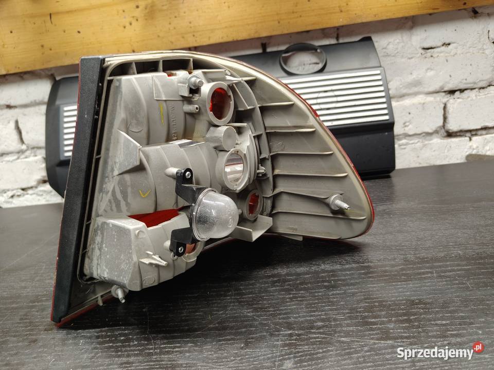 Bmw e46 sedan tylna lewa lampa Lif depo lewe łódzkie Aleksandrów Łódzki sprzedam