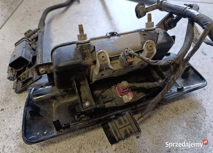 Klamka klapa RAM 1500 Czarny Las