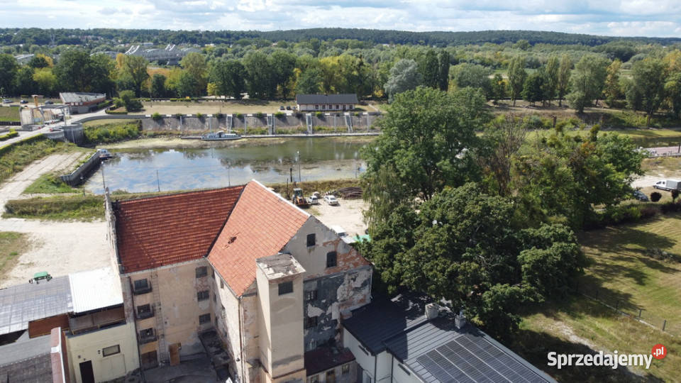 Zabytkowy Budynek Spichlerza w Puławach Sprzedaż Puławy
