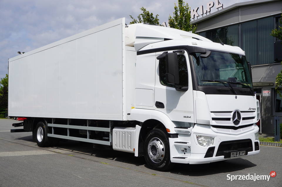 MercedesBenz Actros 1824 Chłodnia 22 EPAL kupiony w salonie