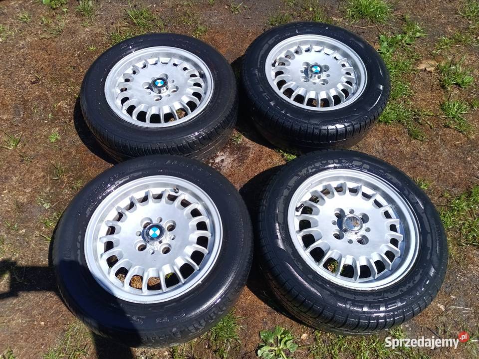 Ładne Oryginalne alufelgi słoneczka BMW E30 14 Płock