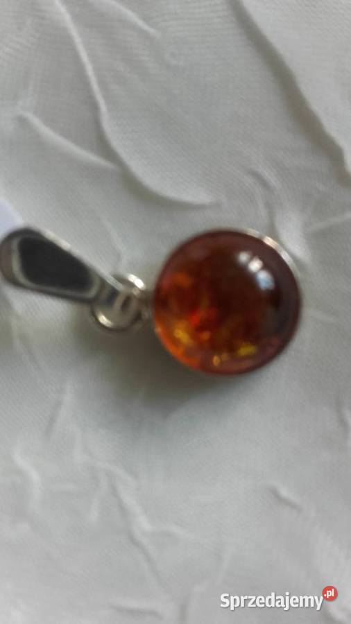 SREBRNA PRZEWIESZKA Z NATURALNYM BURSZTYNEM