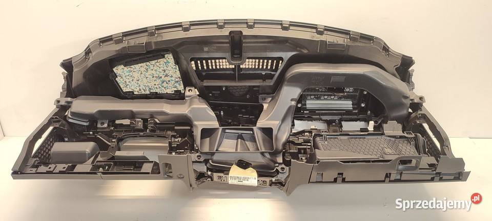 VW TAYRON DESKA KOKPIT RHD ANGLIK 57M857003C