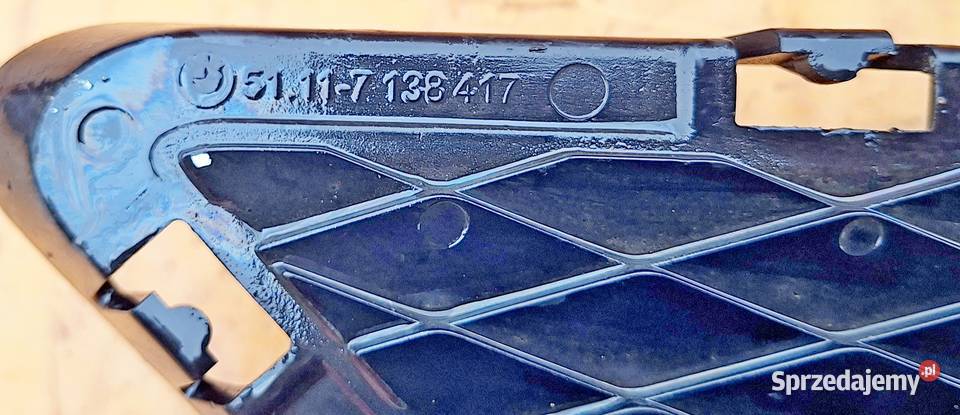 BMW 3 E90 E91 KRATKA ZDERZAKA ATRAPA 51117138417 Radom